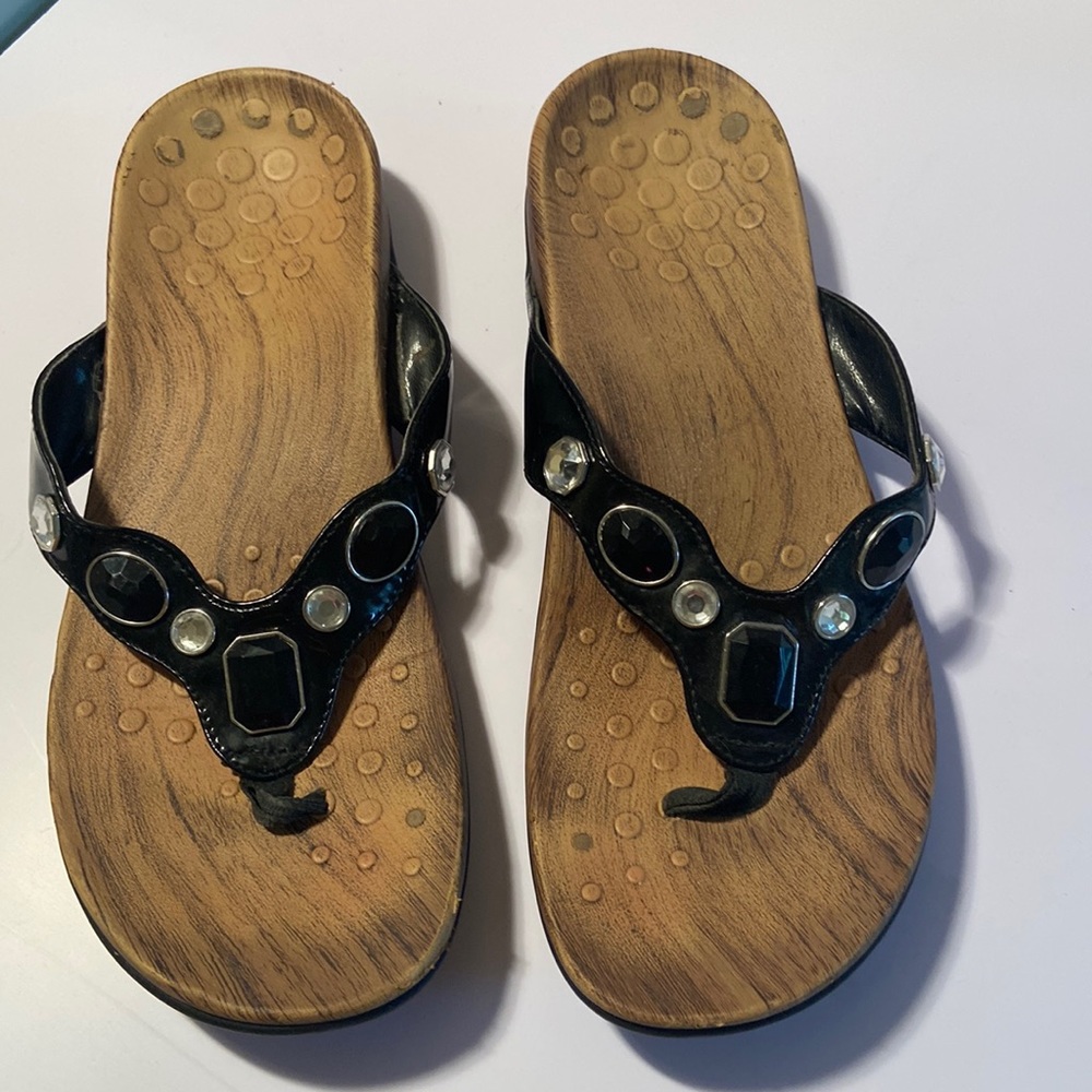 Vionic Jeweled Flip Flops